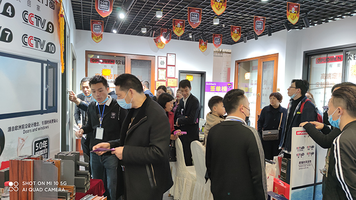 信任品牌的气力|国产SUV精品一区二区_欧美一区二区_少妇精品无码一区二区免费视频绵阳专卖店两天发卖额高达160余万元！